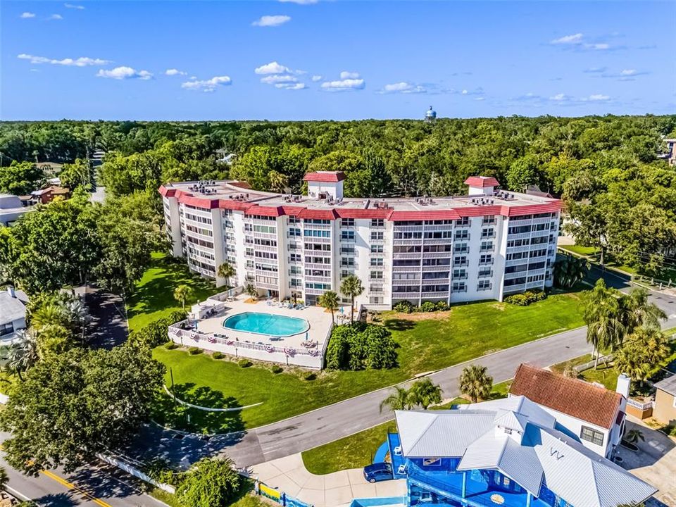 待售: $219,900 (1 贝兹, 1 浴室, 585 平方英尺)