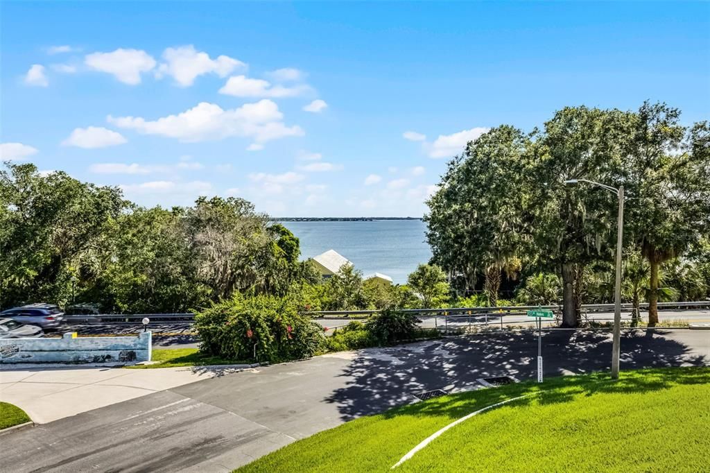 待售: $219,900 (1 贝兹, 1 浴室, 585 平方英尺)