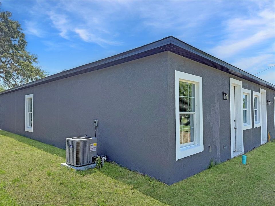 For Rent: $1,550 (3 beds, 2 baths, 1005 Square Feet)