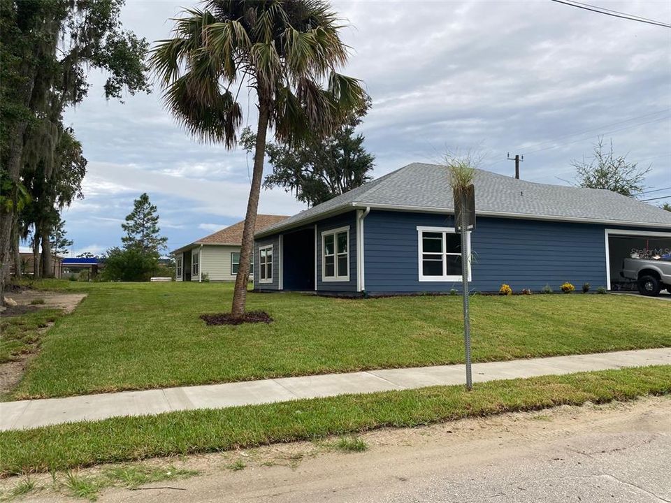 合同活跃: $299,000 (3 贝兹, 2 浴室, 1548 平方英尺)