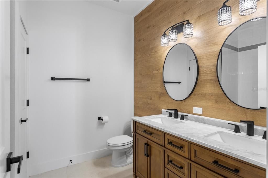 En Venta: $720,000 (3 camas, 2 baños, 1544 Pies cuadrados)