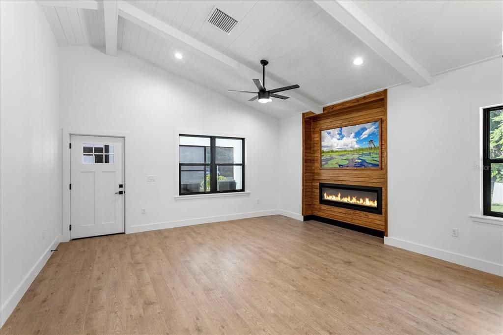 En Venta: $720,000 (3 camas, 2 baños, 1544 Pies cuadrados)