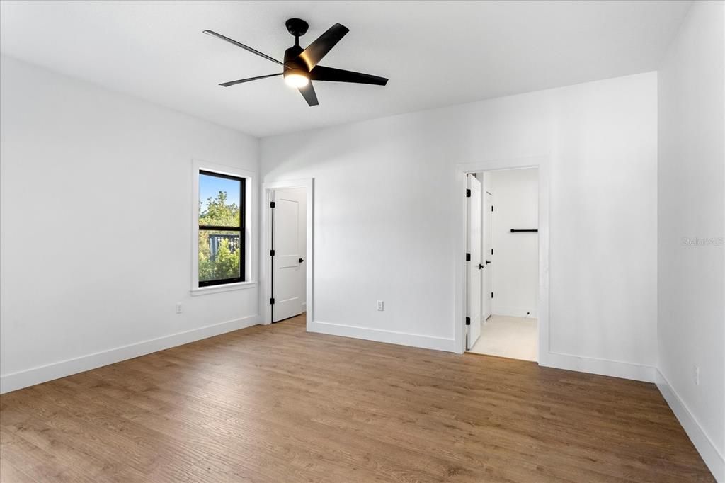 En Venta: $720,000 (3 camas, 2 baños, 1544 Pies cuadrados)