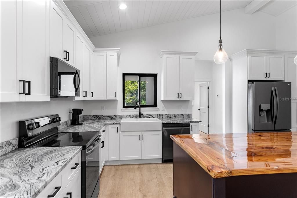 En Venta: $720,000 (3 camas, 2 baños, 1544 Pies cuadrados)