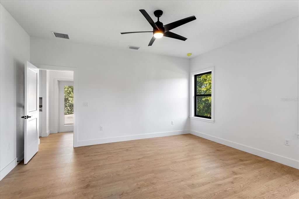 En Venta: $720,000 (3 camas, 2 baños, 1544 Pies cuadrados)