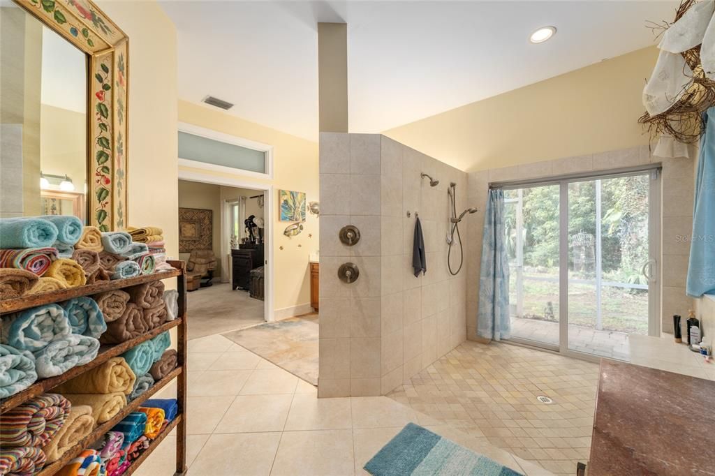 For Sale: $1,050,000 (3 beds, 2 baths, 2303 Square Feet)