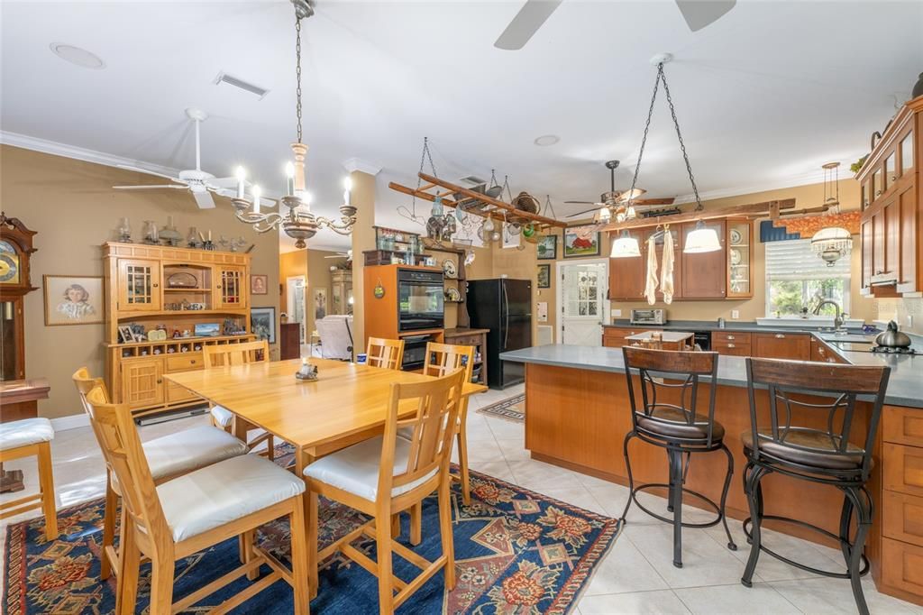 For Sale: $1,050,000 (3 beds, 2 baths, 2303 Square Feet)