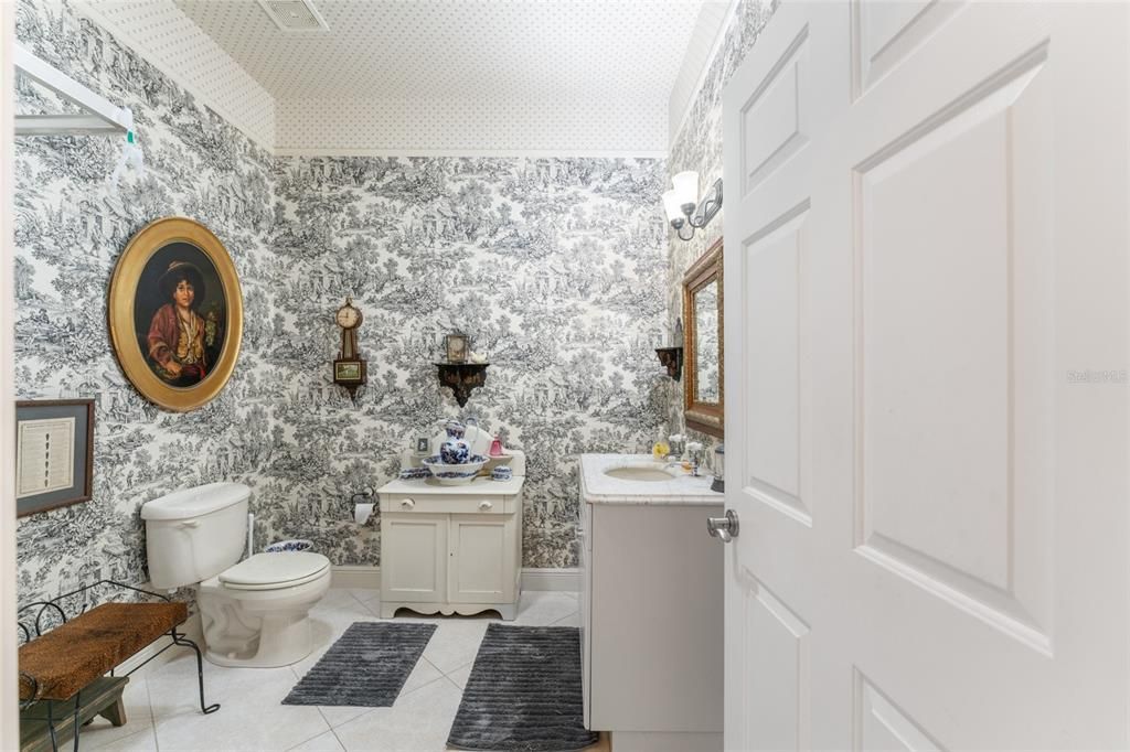 For Sale: $1,050,000 (3 beds, 2 baths, 2303 Square Feet)