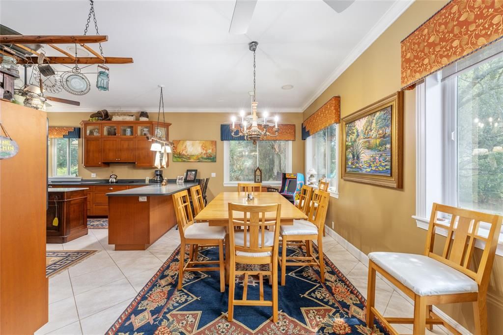 For Sale: $1,050,000 (3 beds, 2 baths, 2303 Square Feet)