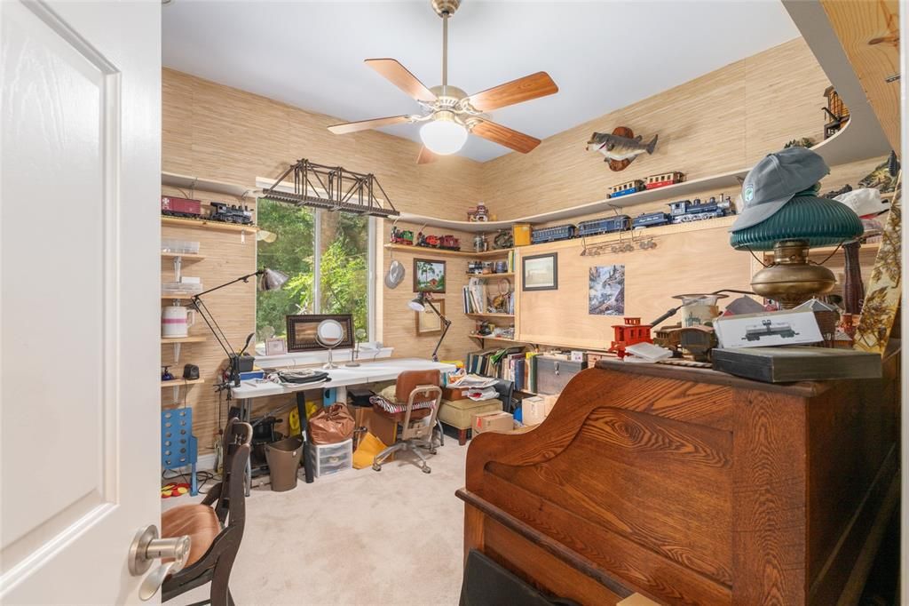 For Sale: $1,050,000 (3 beds, 2 baths, 2303 Square Feet)