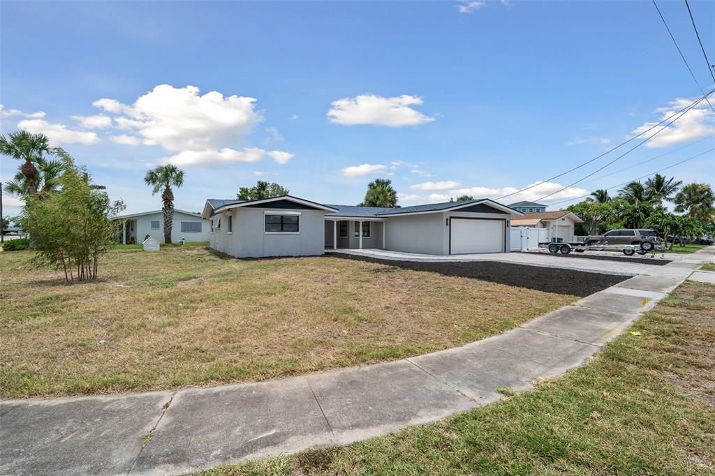 For Sale: $598,000 (3 beds, 2 baths, 1768 Square Feet)