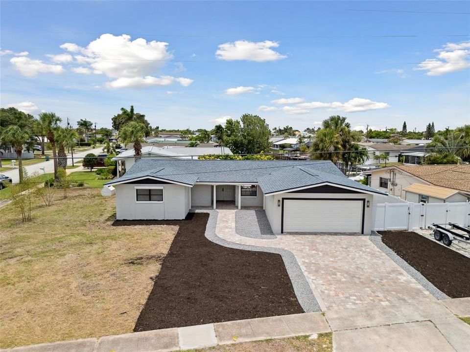 For Sale: $598,000 (3 beds, 2 baths, 1768 Square Feet)