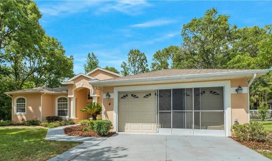 Recently Rented: $2,175 (3 beds, 2 baths, 1967 Square Feet)