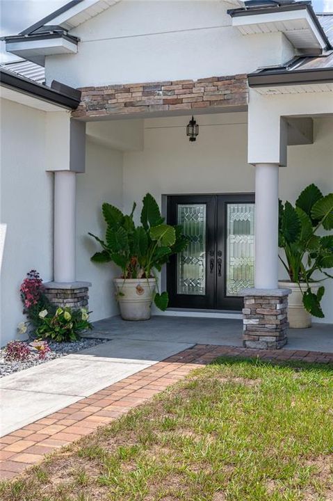 For Sale: $775,000 (4 beds, 4 baths, 2823 Square Feet)