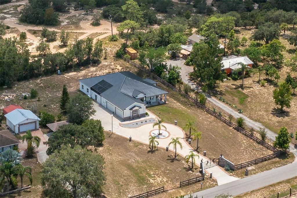 For Sale: $775,000 (4 beds, 4 baths, 2823 Square Feet)