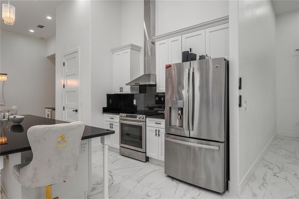 For Sale: $775,000 (4 beds, 4 baths, 2823 Square Feet)