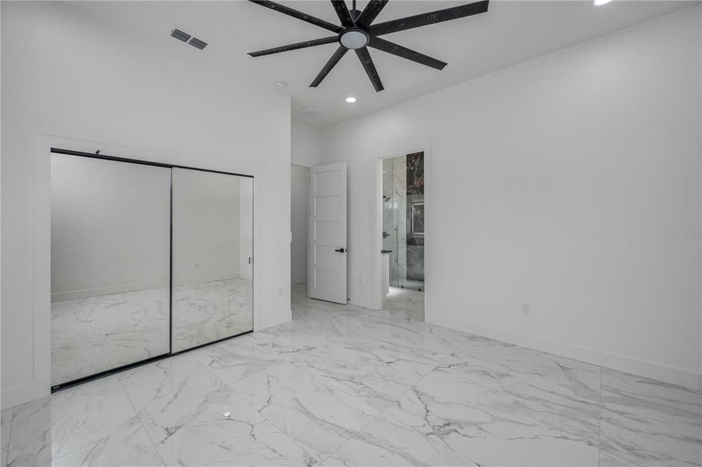 For Sale: $775,000 (4 beds, 4 baths, 2823 Square Feet)