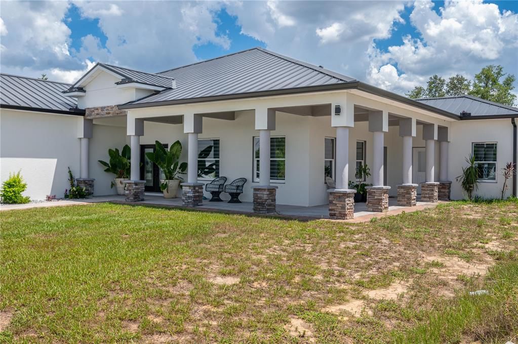 For Sale: $775,000 (4 beds, 4 baths, 2823 Square Feet)