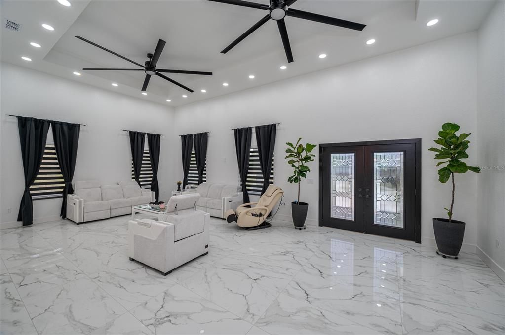 For Sale: $775,000 (4 beds, 4 baths, 2823 Square Feet)