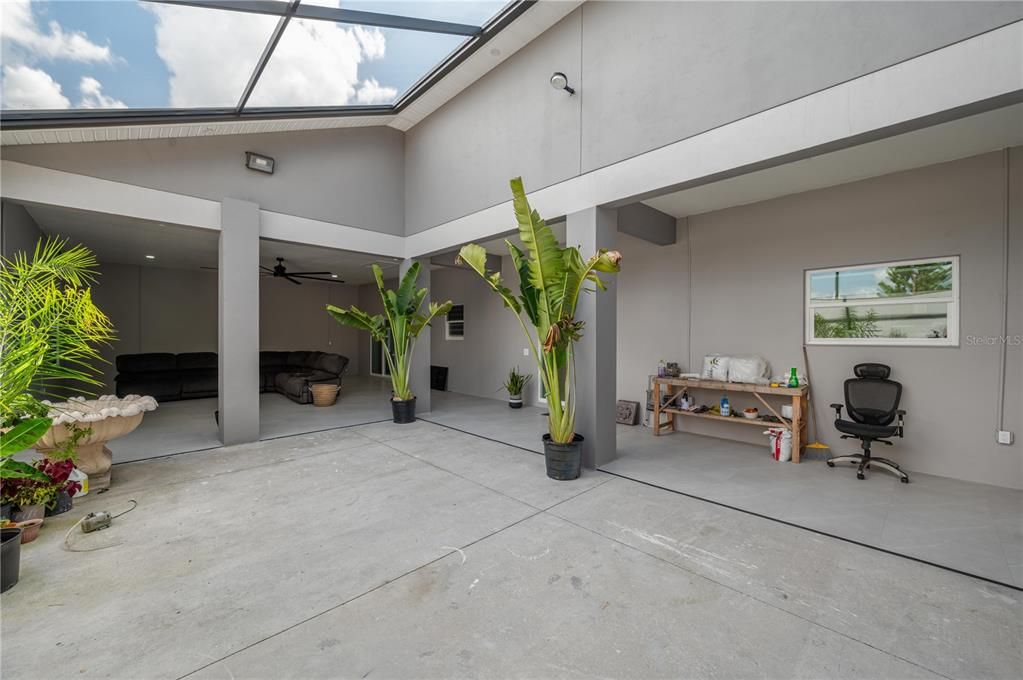 For Sale: $775,000 (4 beds, 4 baths, 2823 Square Feet)