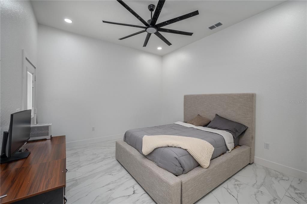 For Sale: $775,000 (4 beds, 4 baths, 2823 Square Feet)