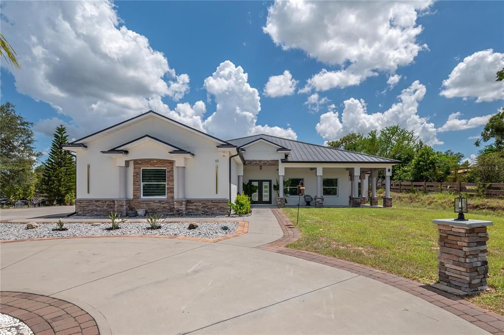 For Sale: $775,000 (4 beds, 4 baths, 2823 Square Feet)