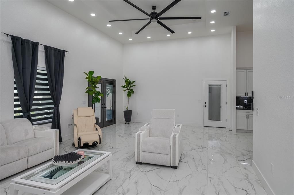 For Sale: $775,000 (4 beds, 4 baths, 2823 Square Feet)