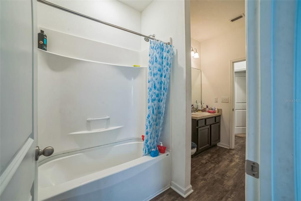 Active With Contract: $260,000 (4 beds, 2 baths, 1992 Square Feet)