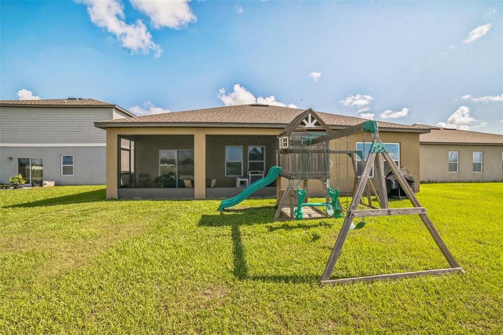 Active With Contract: $260,000 (4 beds, 2 baths, 1992 Square Feet)