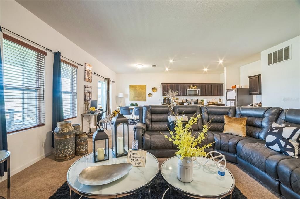 Active With Contract: $260,000 (4 beds, 2 baths, 1992 Square Feet)