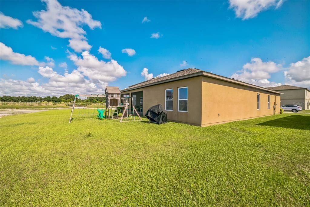 Active With Contract: $260,000 (4 beds, 2 baths, 1992 Square Feet)