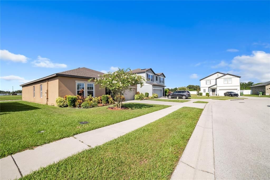 Active With Contract: $260,000 (4 beds, 2 baths, 1992 Square Feet)