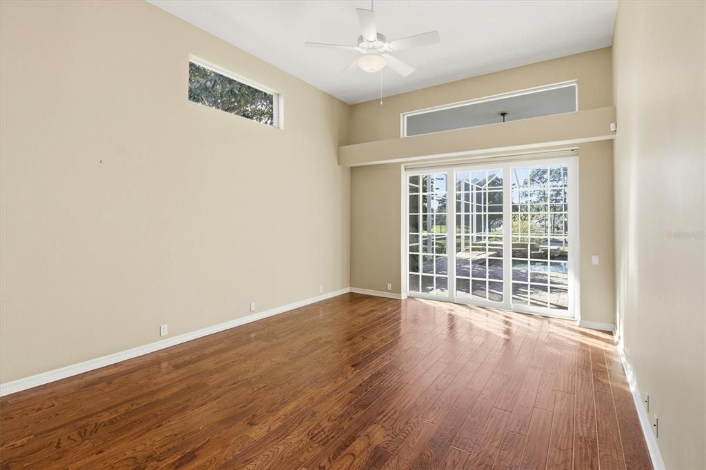 合同活跃: $955,000 (4 贝兹, 3 浴室, 3264 平方英尺)