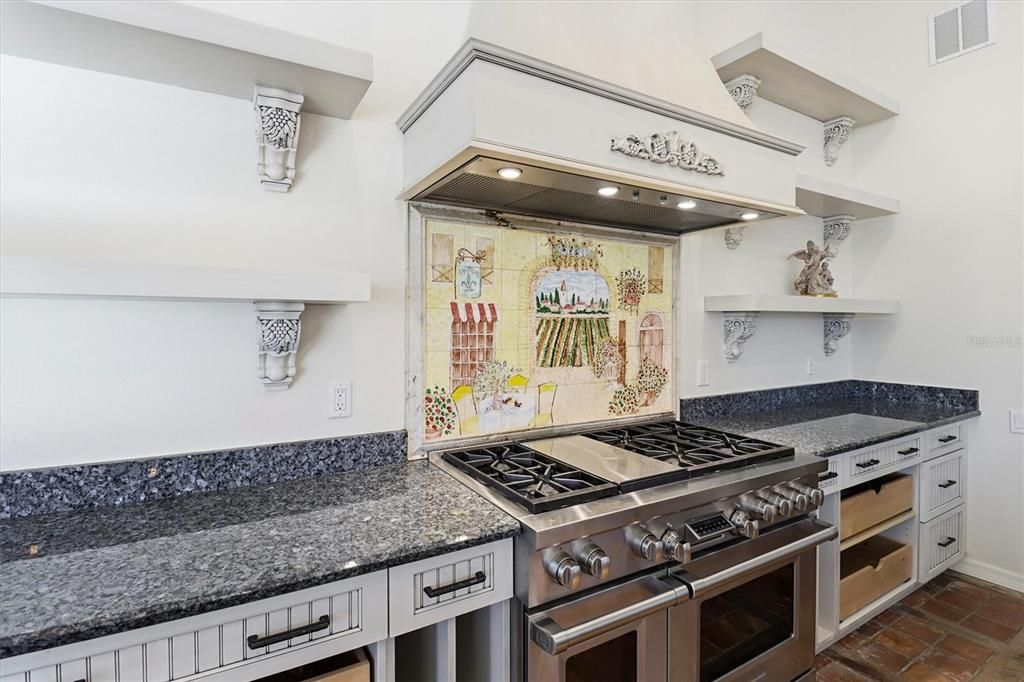 合同活跃: $955,000 (4 贝兹, 3 浴室, 3264 平方英尺)