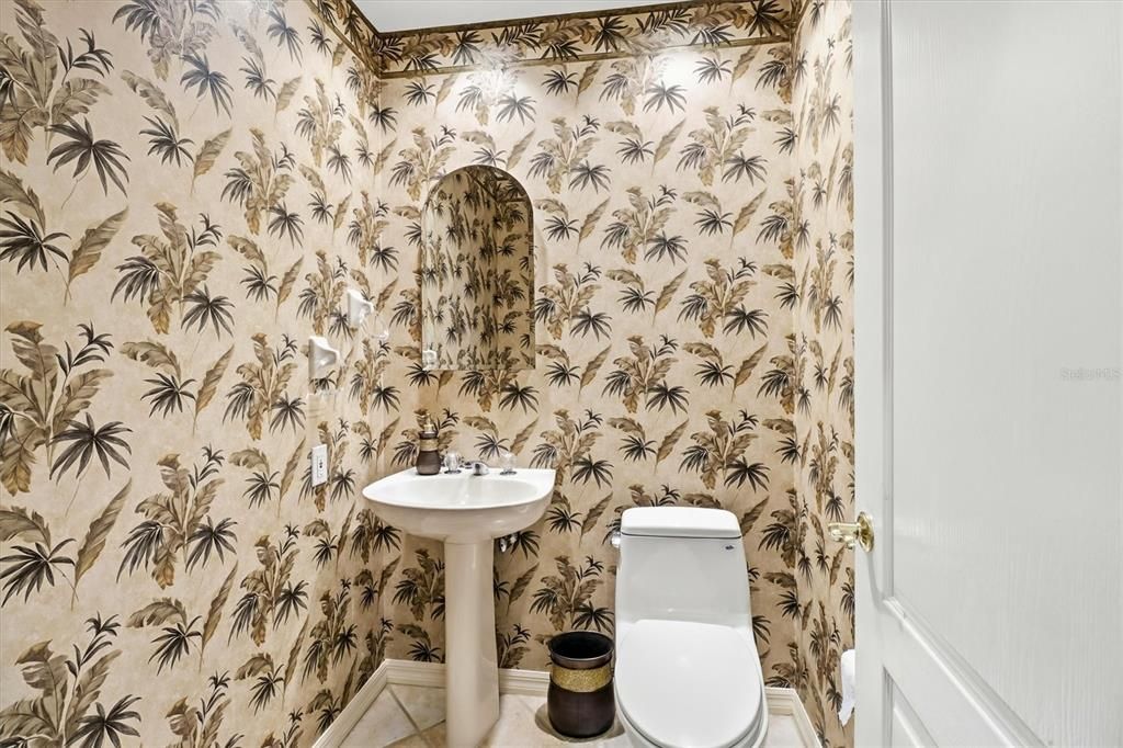 合同活跃: $955,000 (4 贝兹, 3 浴室, 3264 平方英尺)