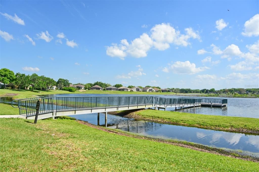 合同活跃: $955,000 (4 贝兹, 3 浴室, 3264 平方英尺)