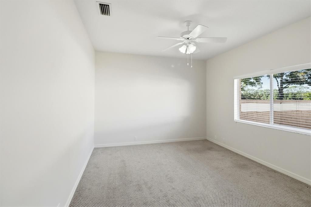 合同活跃: $955,000 (4 贝兹, 3 浴室, 3264 平方英尺)