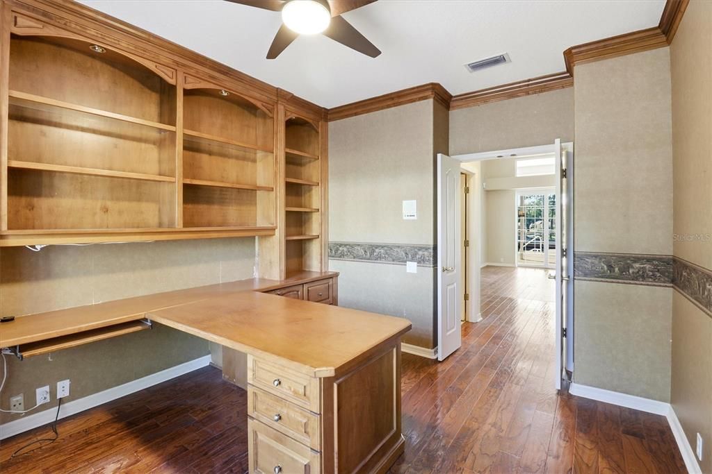 合同活跃: $955,000 (4 贝兹, 3 浴室, 3264 平方英尺)