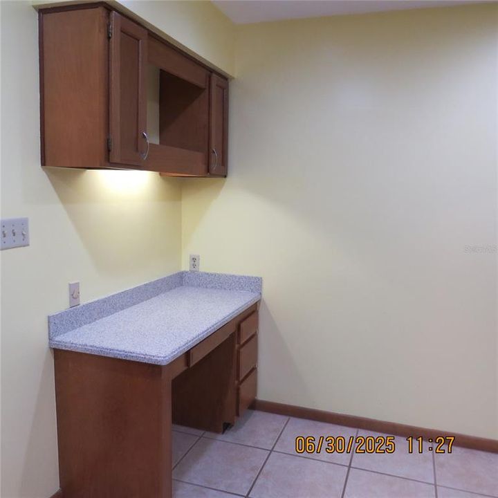 Active With Contract: $397,000 (3 beds, 2 baths, 1926 Square Feet)