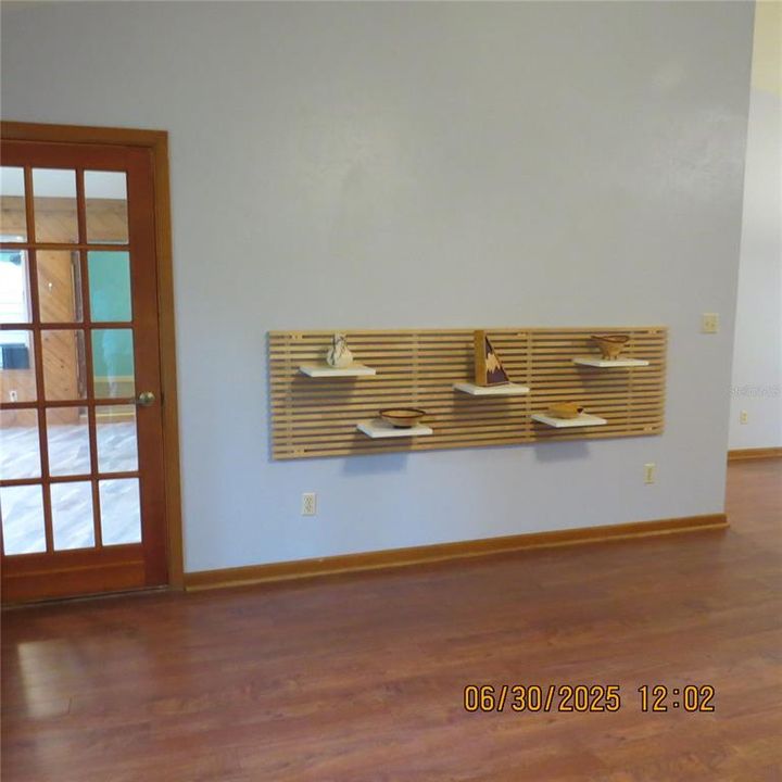 Active With Contract: $397,000 (3 beds, 2 baths, 1926 Square Feet)