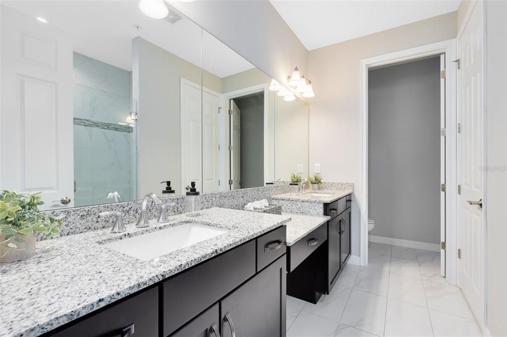 For Sale: $470,000 (3 beds, 3 baths, 2187 Square Feet)