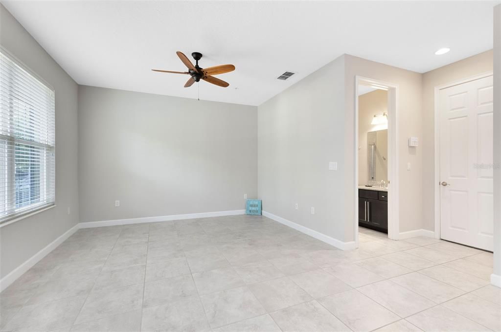 For Sale: $470,000 (3 beds, 3 baths, 2187 Square Feet)