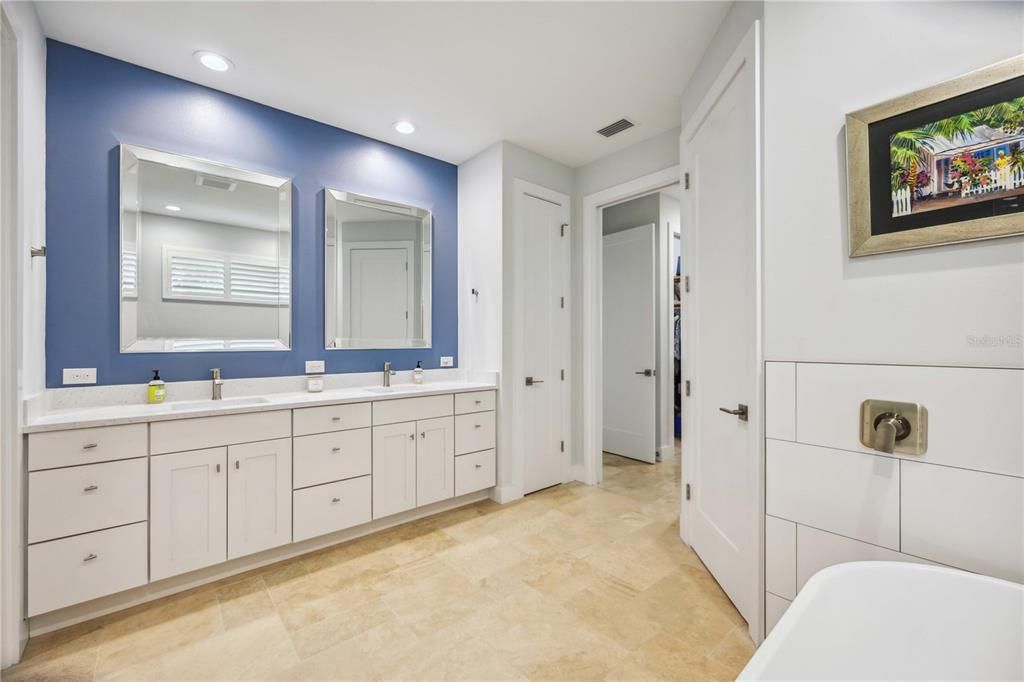 For Sale: $1,875,000 (4 beds, 3 baths, 2841 Square Feet)