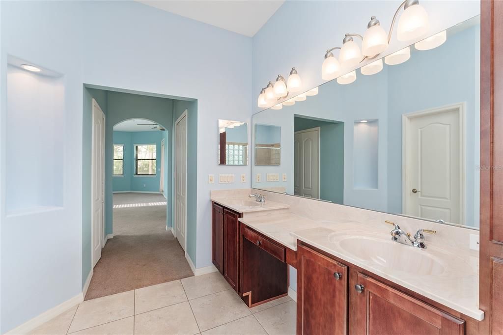 На продажу: $859,900 (5 спален, 4 ванн, 3873 Квадратных фут)