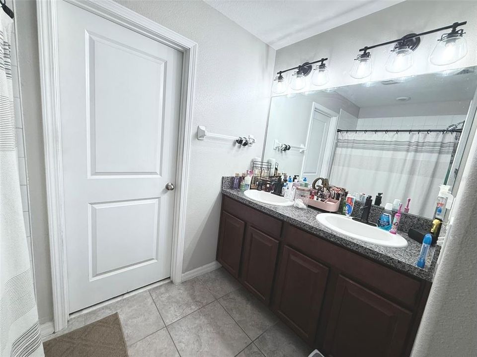 Active With Contract: $299,000 (4 beds, 2 baths, 1914 Square Feet)