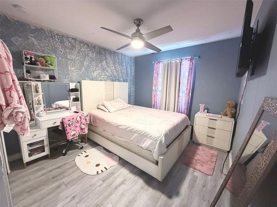 Active With Contract: $299,000 (4 beds, 2 baths, 1914 Square Feet)