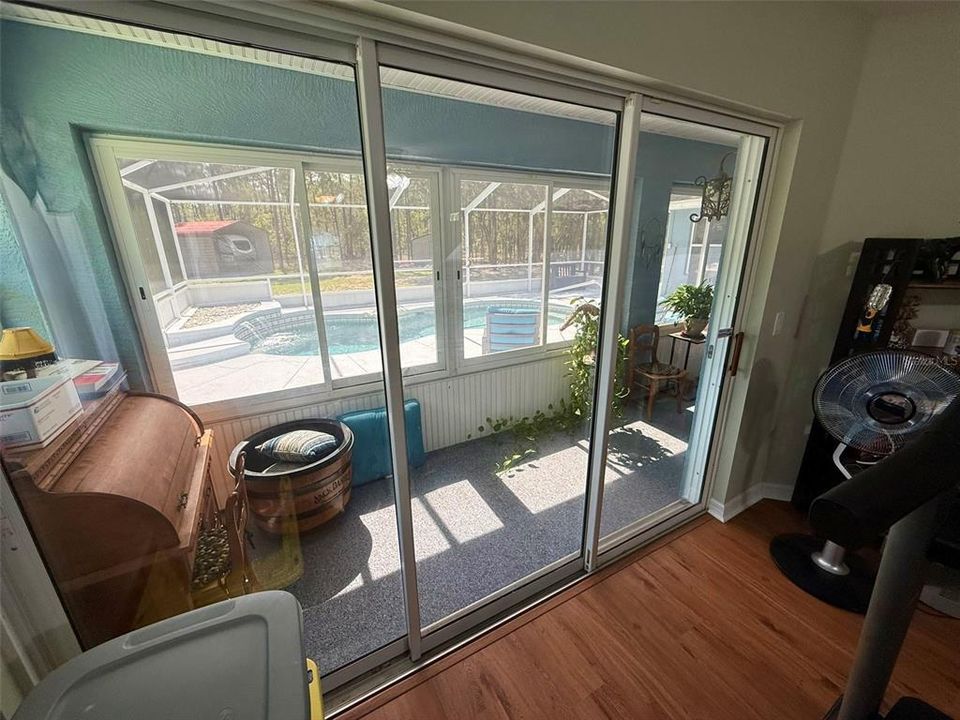 En Venta: $499,900 (4 camas, 3 baños, 2557 Pies cuadrados)