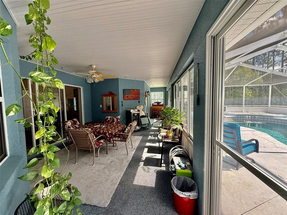 En Venta: $499,900 (4 camas, 3 baños, 2557 Pies cuadrados)