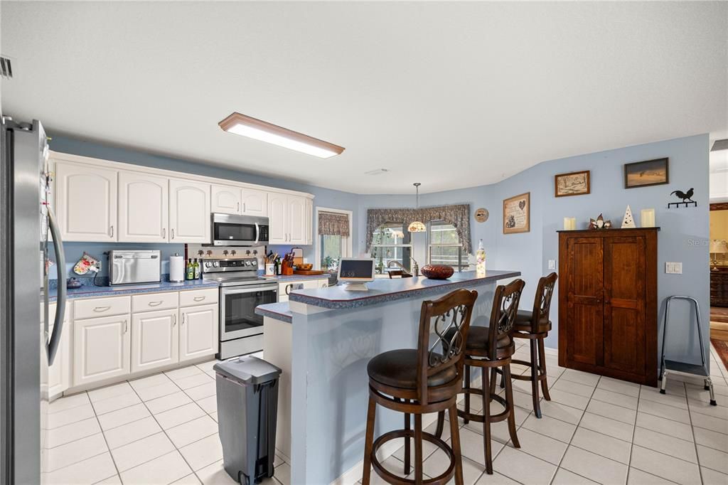 En Venta: $499,900 (4 camas, 3 baños, 2557 Pies cuadrados)