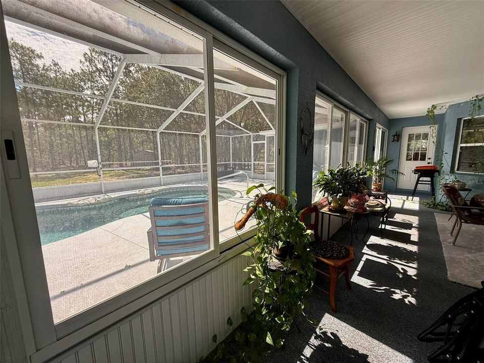 En Venta: $499,900 (4 camas, 3 baños, 2557 Pies cuadrados)